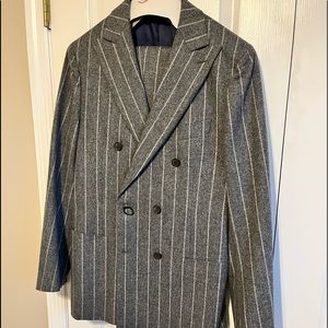 Stunning gray and white pinstripe Double Breasted SuitSupply size 42L